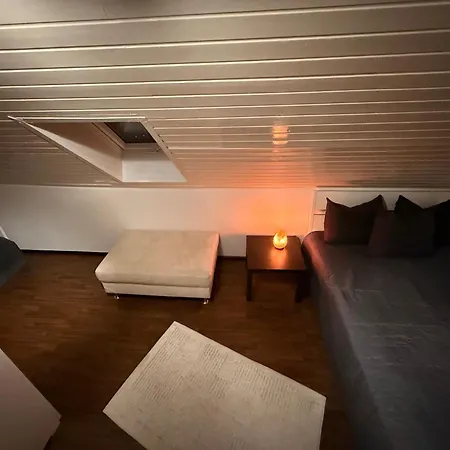 דירה Gemuetliche Wohnung, Heimkino, Couch & Kueche *