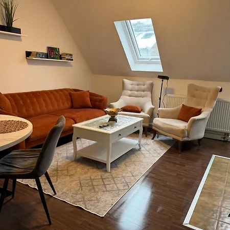 Gemuetliche Wohnung, Heimkino, Couch & Kueche شقة سيغن