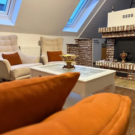 Gemuetliche Wohnung, Heimkino, Couch & Kueche Lägenhet