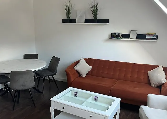 Gemuetliche Wohnung, Heimkino, Couch & Kueche *