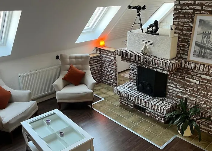 Gemuetliche Wohnung, Heimkino, Couch & Kueche شقة