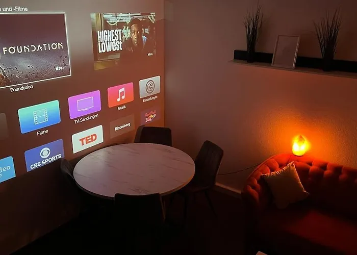 Gemuetliche Wohnung, Heimkino, Couch & Kueche דירה *